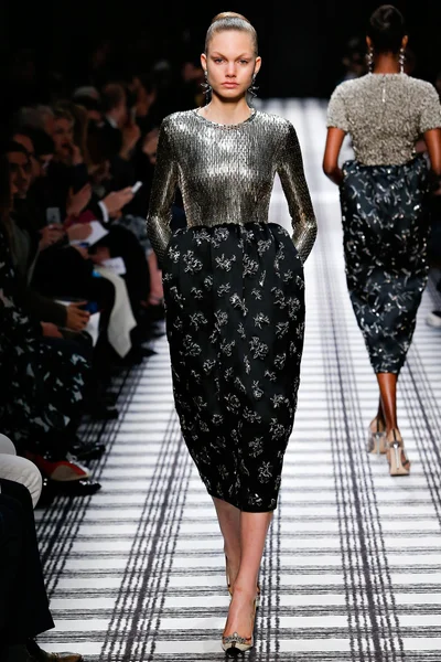 Look 36